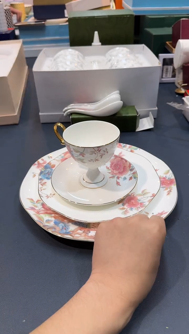 【闪购商品】碗HT147全场正品，京东包邮