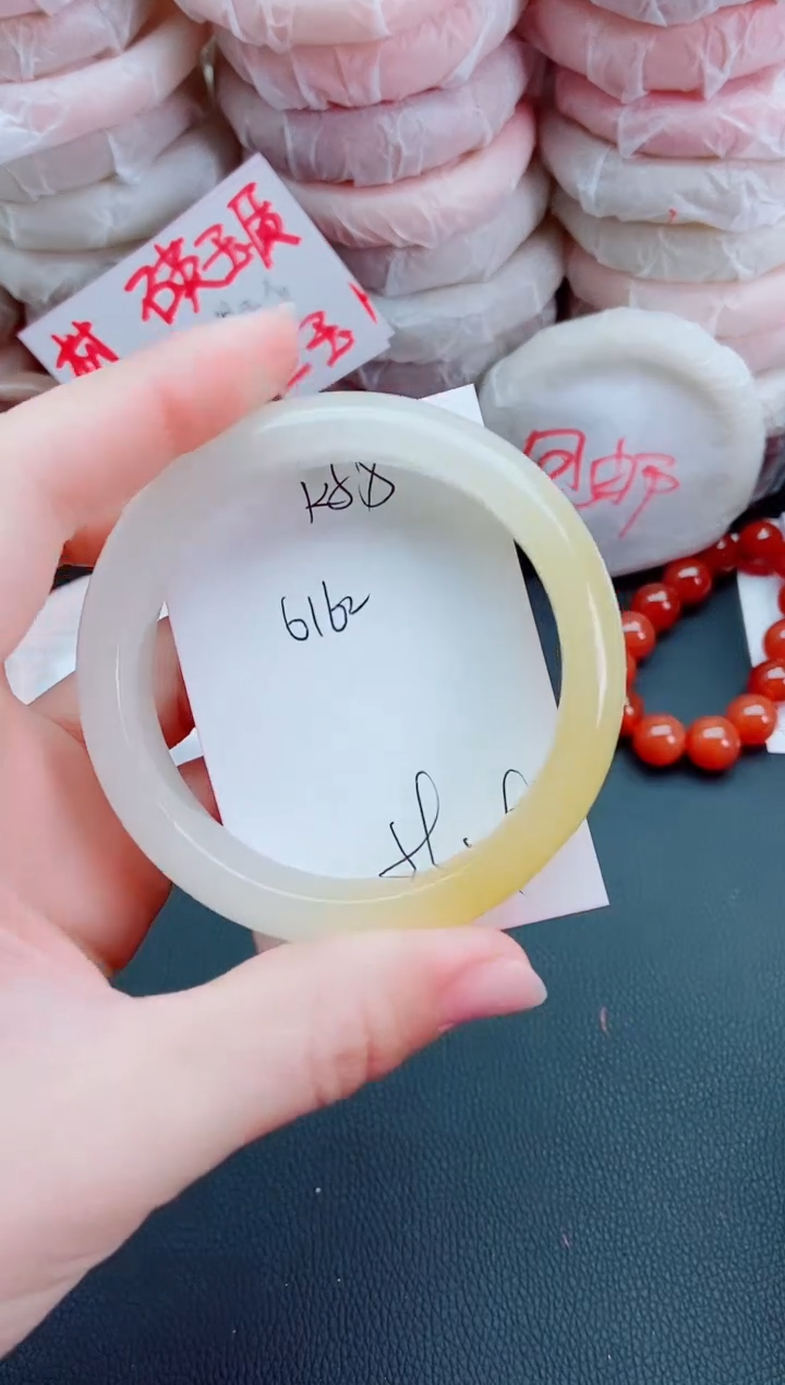 【闪购商品】石英质玉手镯未镶嵌k88-61-62