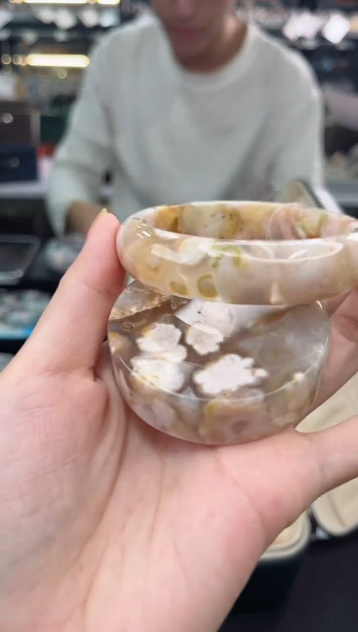 【闪购商品】石英质玉手镯未镶嵌57圈口（赠品镯心）6507508