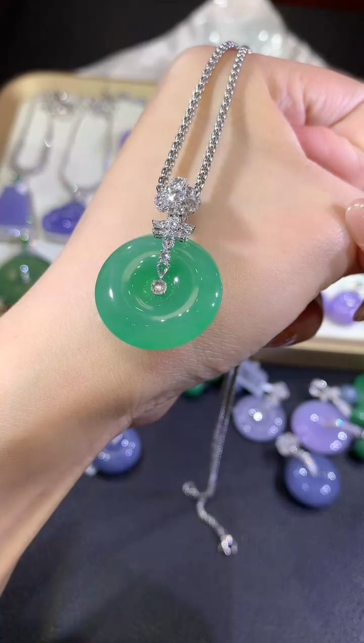 翡翠18K金镶嵌吊坠(不含链)161-无鉴赏不含链