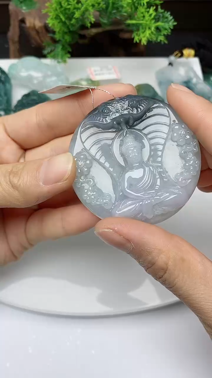 【闪购商品】翡翠颈饰未镶嵌          