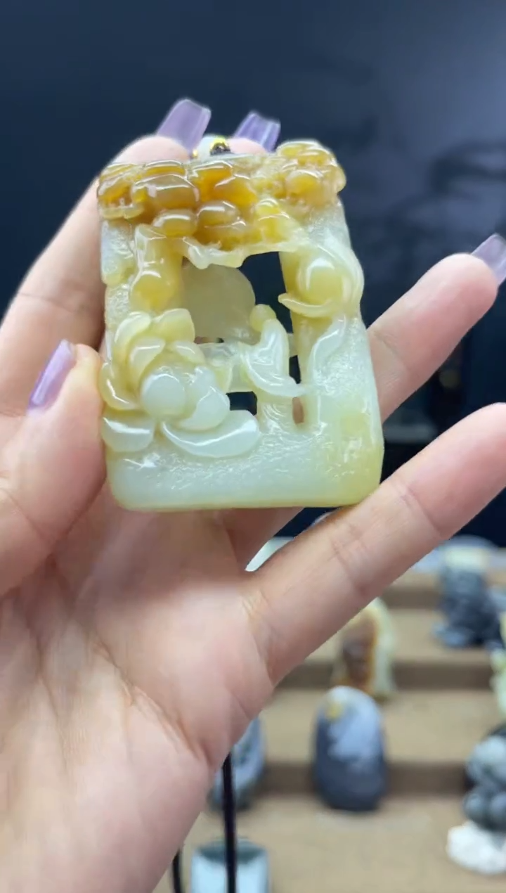 颈饰未镶嵌和田玉1