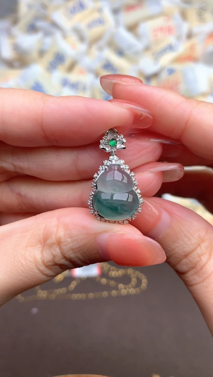 【闪购商品】翡翠颈饰18K金镶嵌— ·