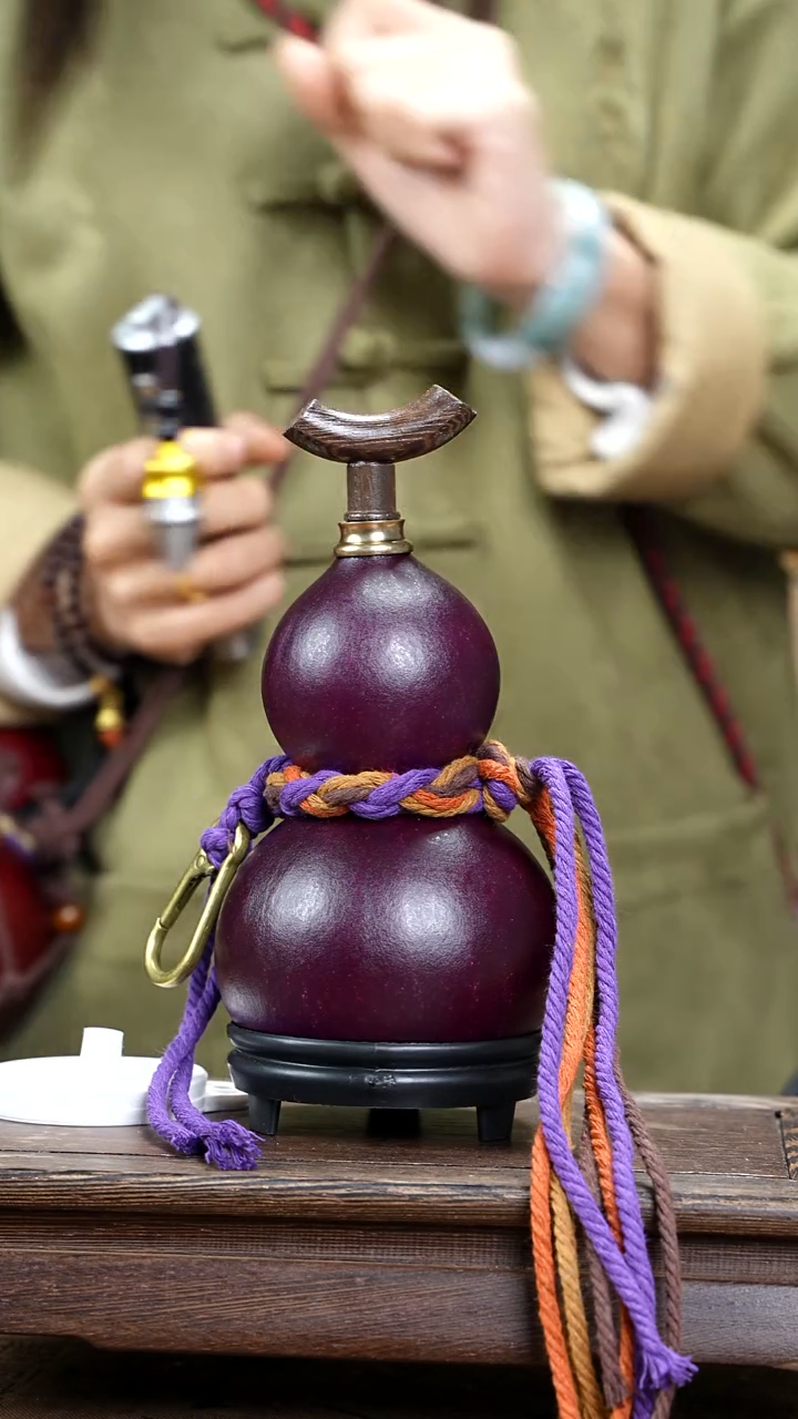 WE003简约大漆款天然酒葫芦（一物一拍）