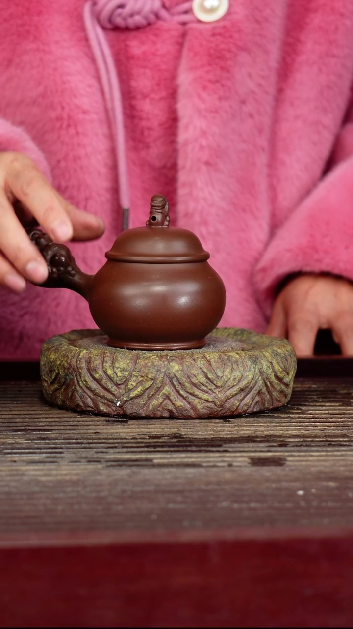 宜兴原矿紫砂壶茶壶宜兴原矿紫砂壶茶壶140C