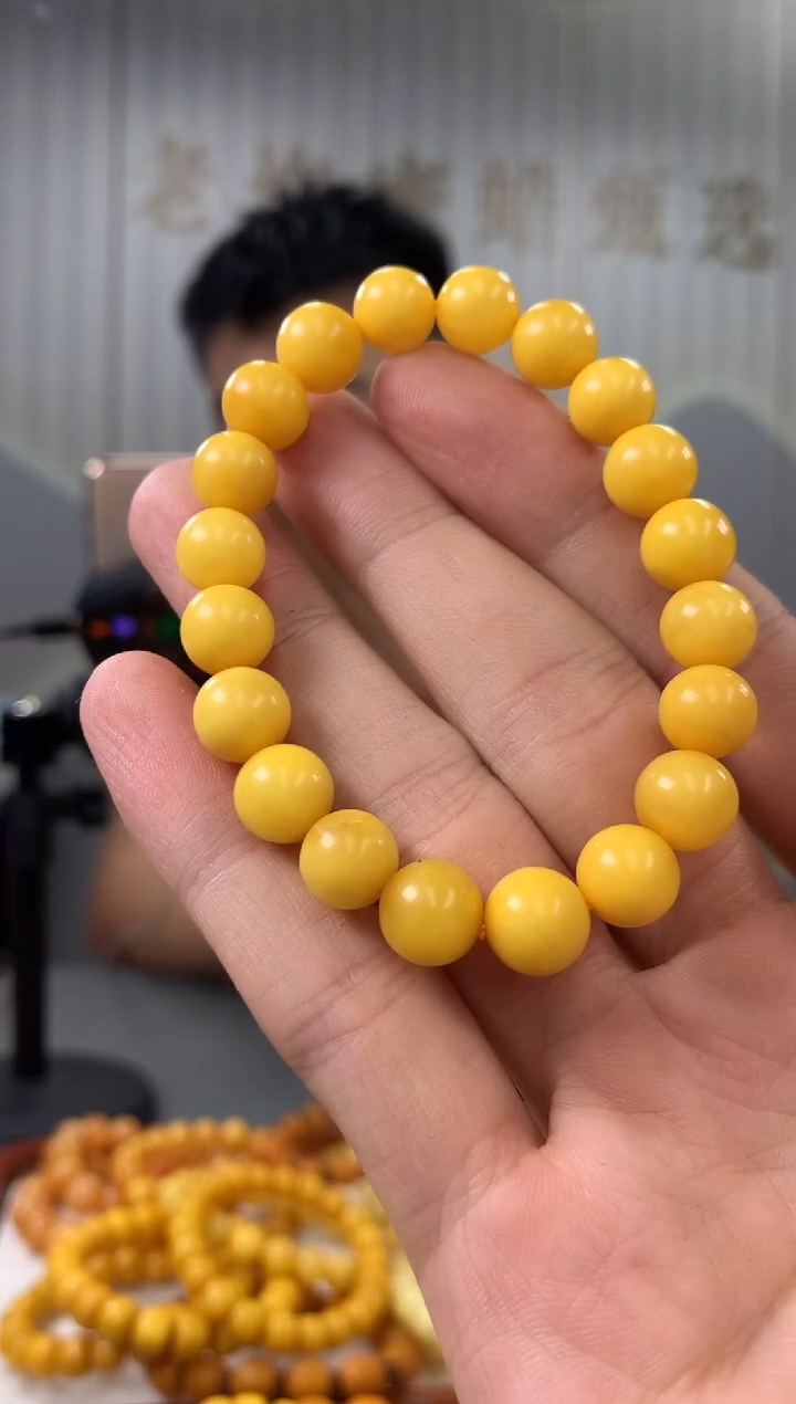 【闪购商品】琥珀裸石未镶嵌手串