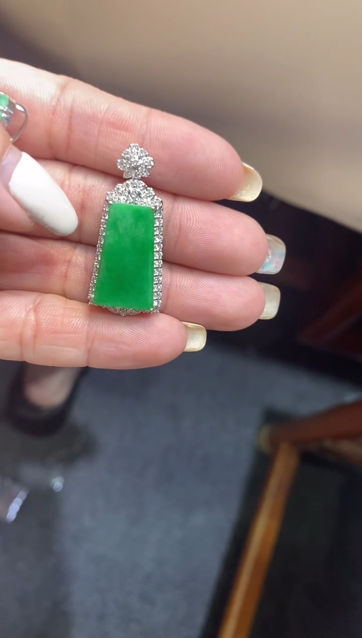 翡翠18K金镶嵌吊坠(不含链)无事牌