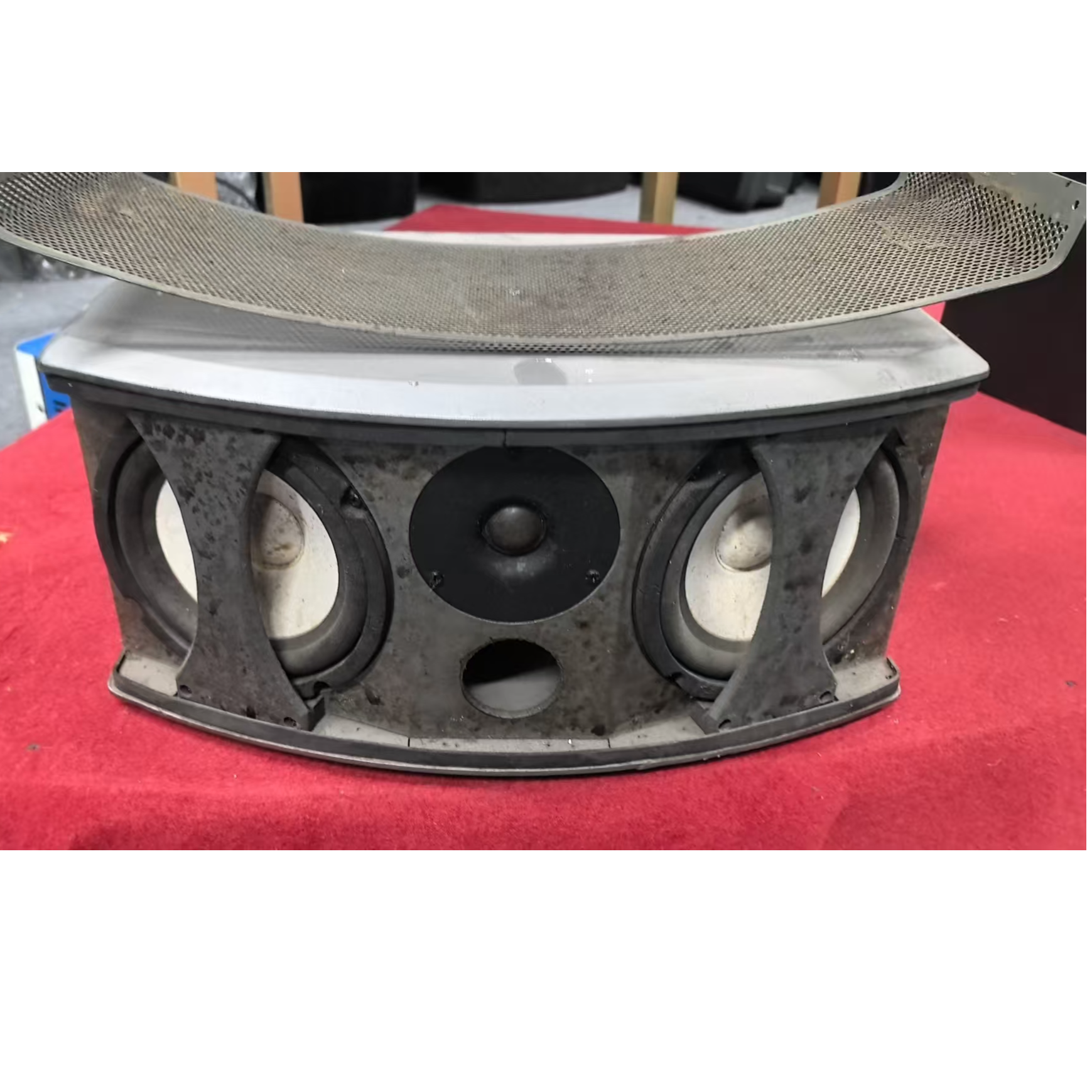 8新  双6.5中音一只，高音不响，其他正常 不包邮 运费到付