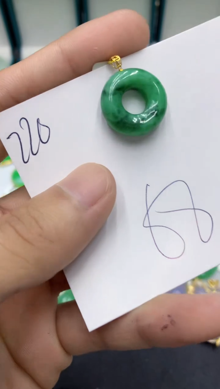 【闪购商品】翡翠颈饰18K金镶嵌翡翠