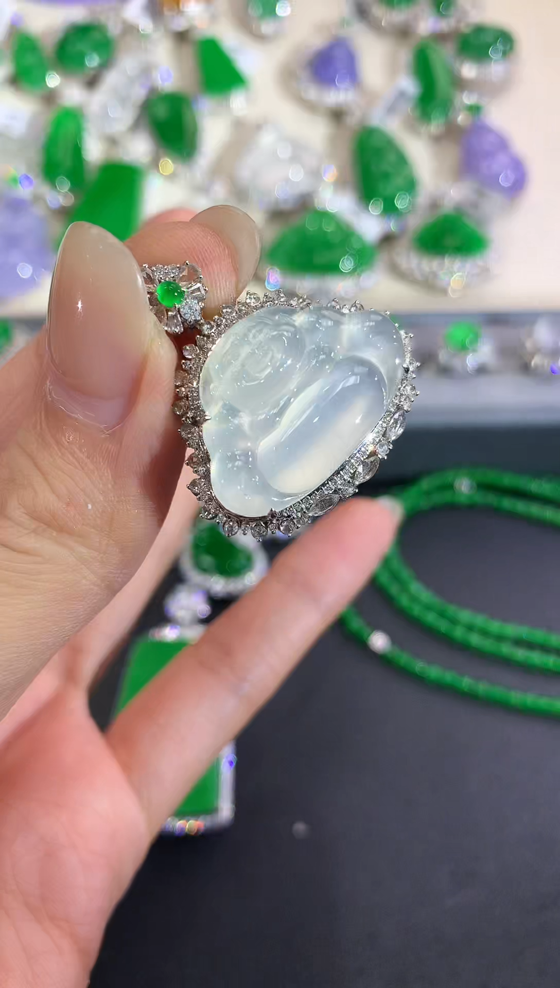 【闪购商品】翡翠吊坠(不含链)18K金镶嵌w155      