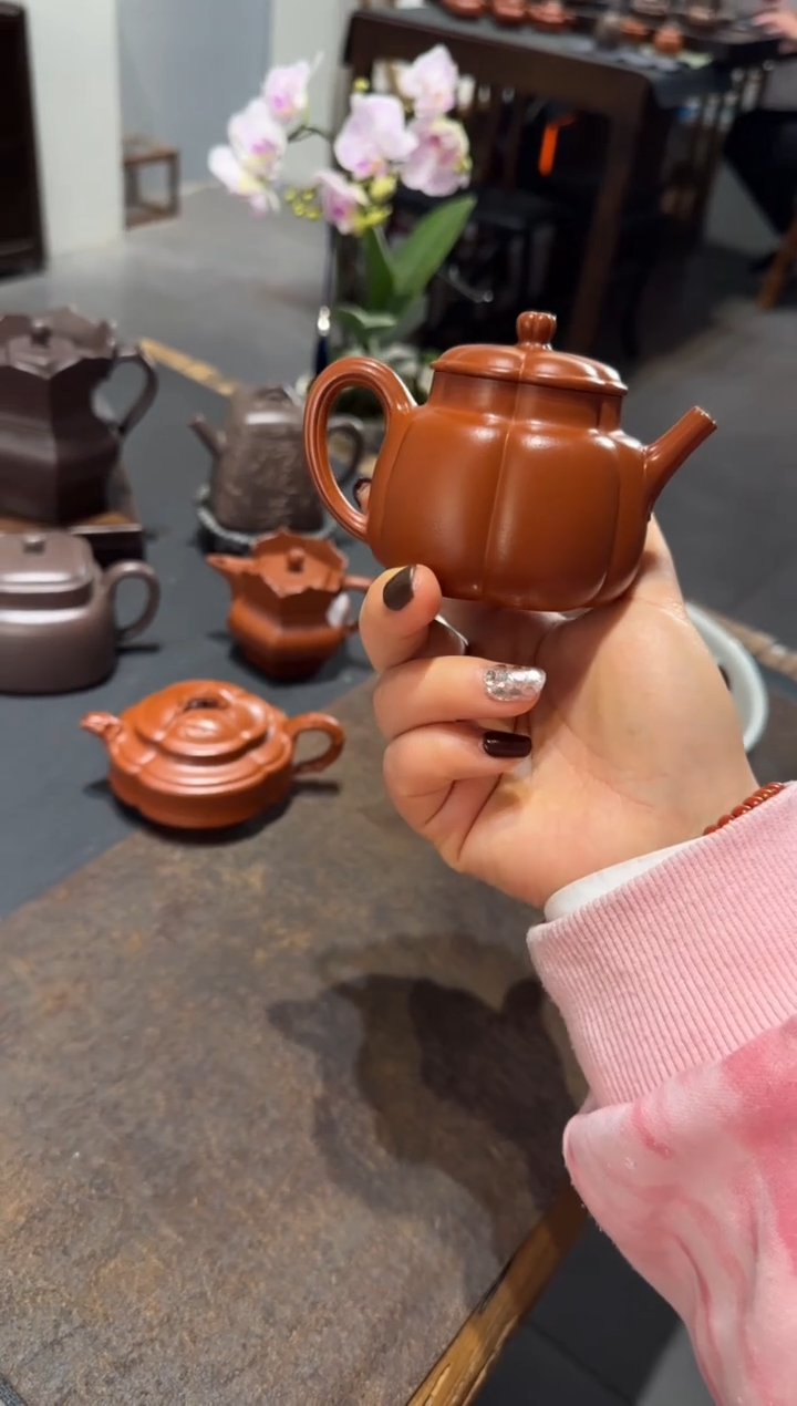 【闪购商品】紫砂茶壶繁花 朱泥