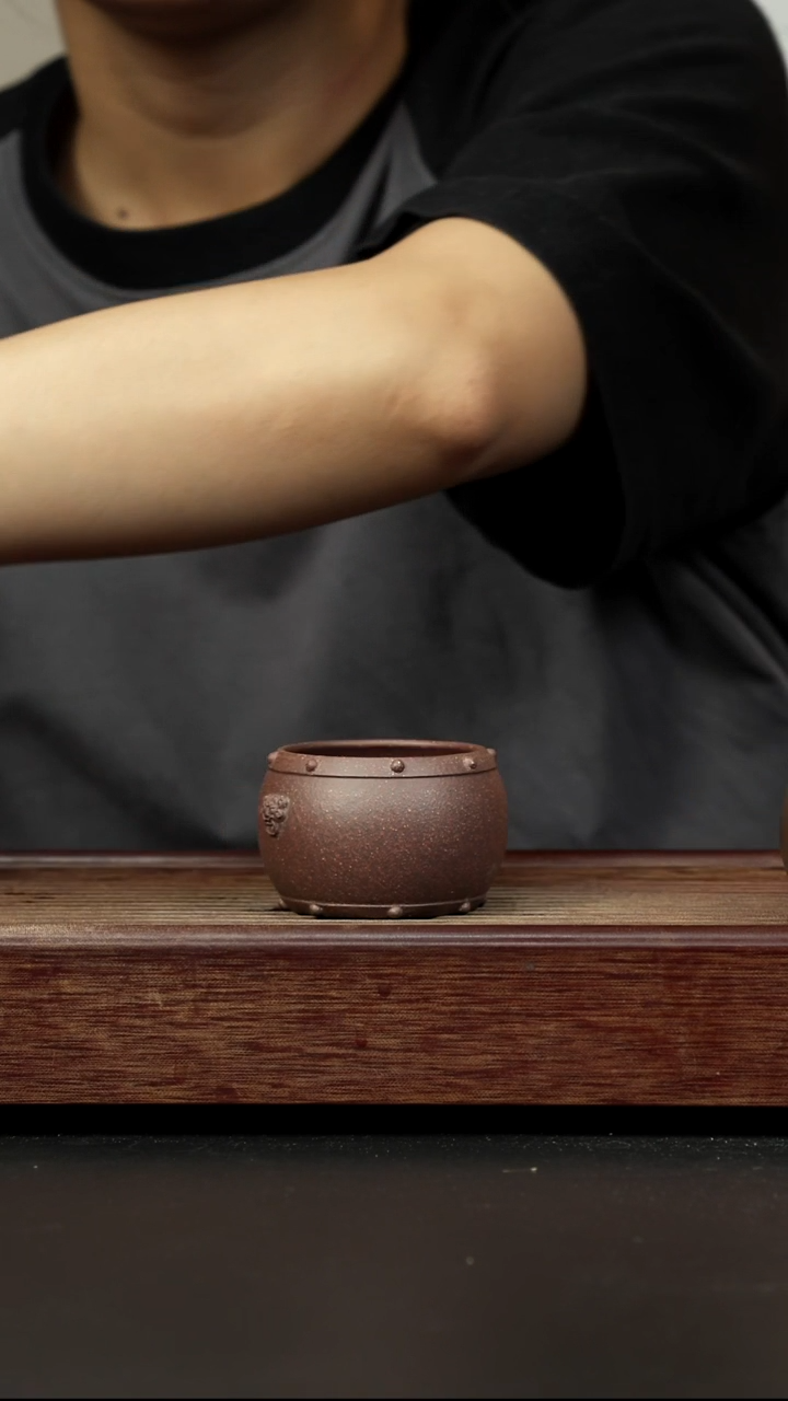 紫砂茶壶岩中泥六拼 战鼓杯