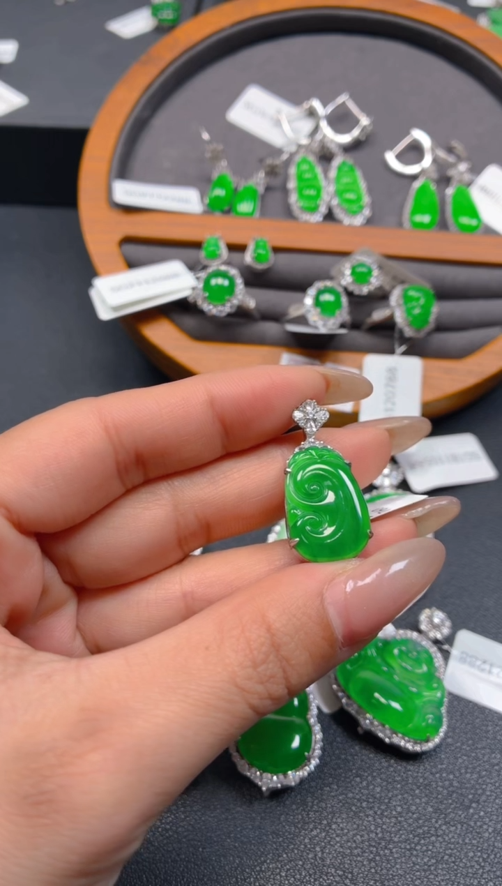 吊坠(不含链)银S925镶嵌翡翠1