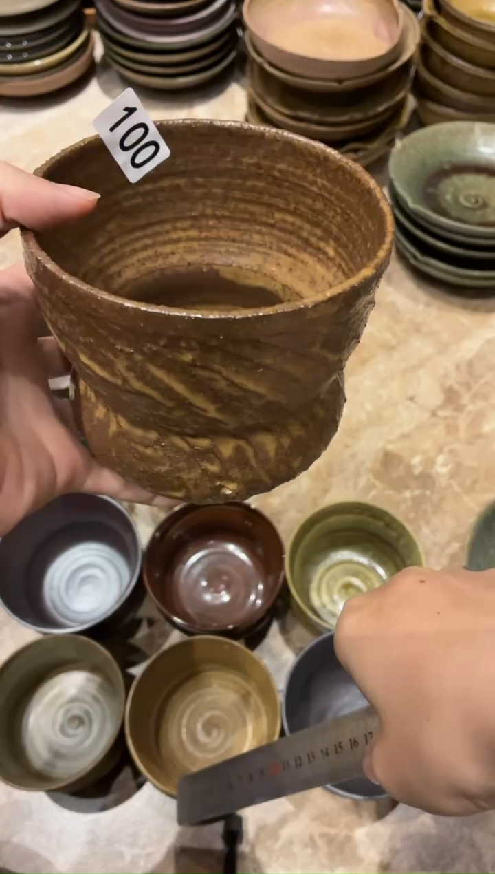 瓷片º**?100土黄色粗陶手工葫芦碗1个