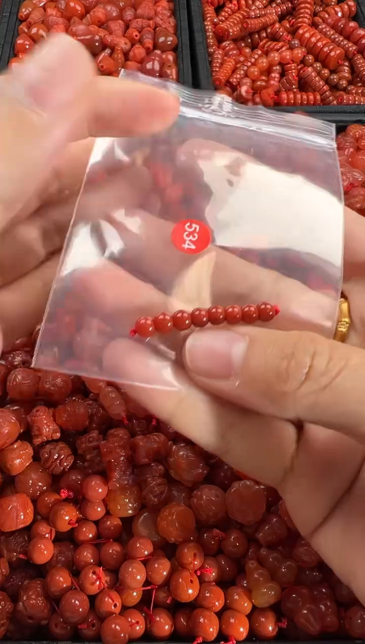 【闪购商品】南红玛瑙颈饰未镶嵌1