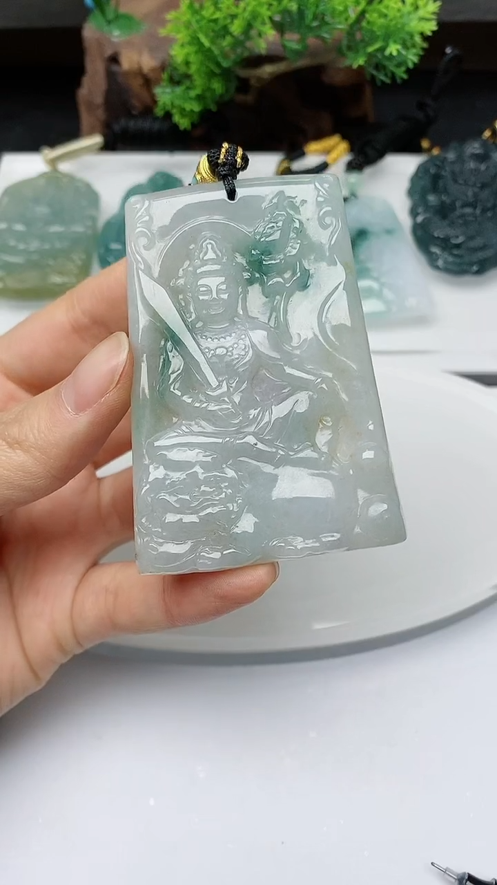 【闪购商品】翡翠颈饰未镶嵌