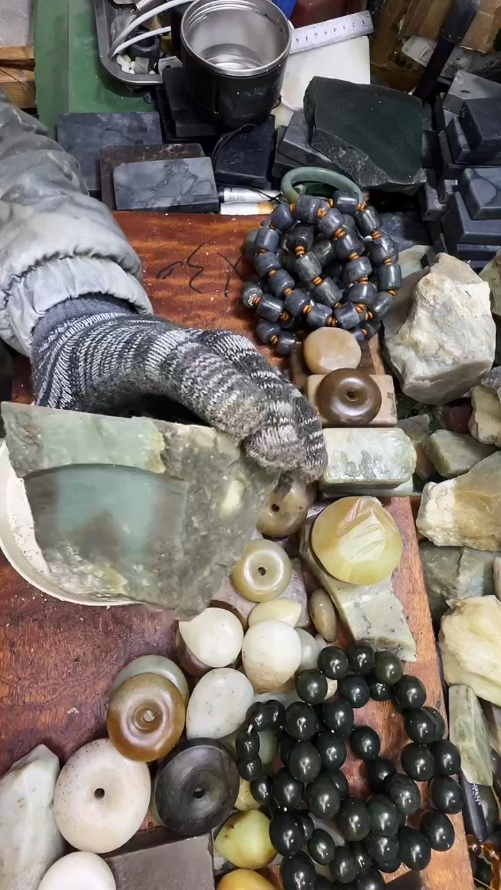 未镶嵌和田玉珠宝半成品1