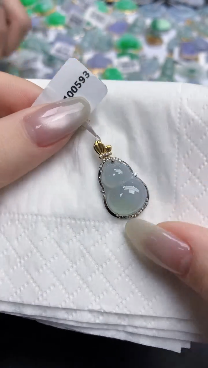 【闪购商品】翡翠颈饰18K金镶嵌天然缅甸翡翠A货