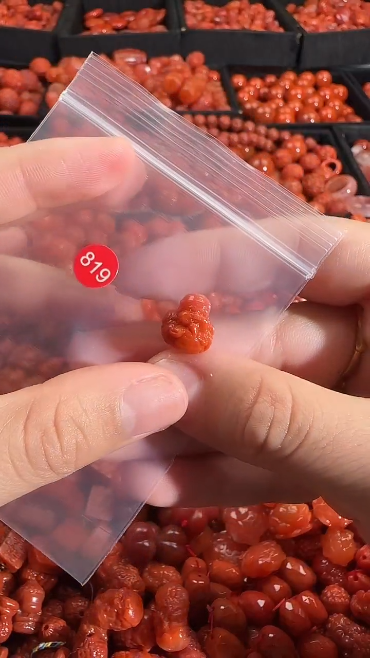 颈饰未镶嵌南红玛瑙1