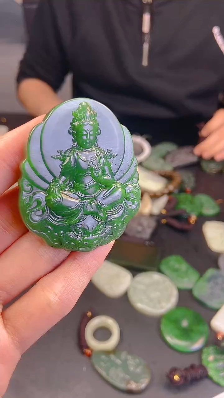 颈饰未镶嵌和田玉1