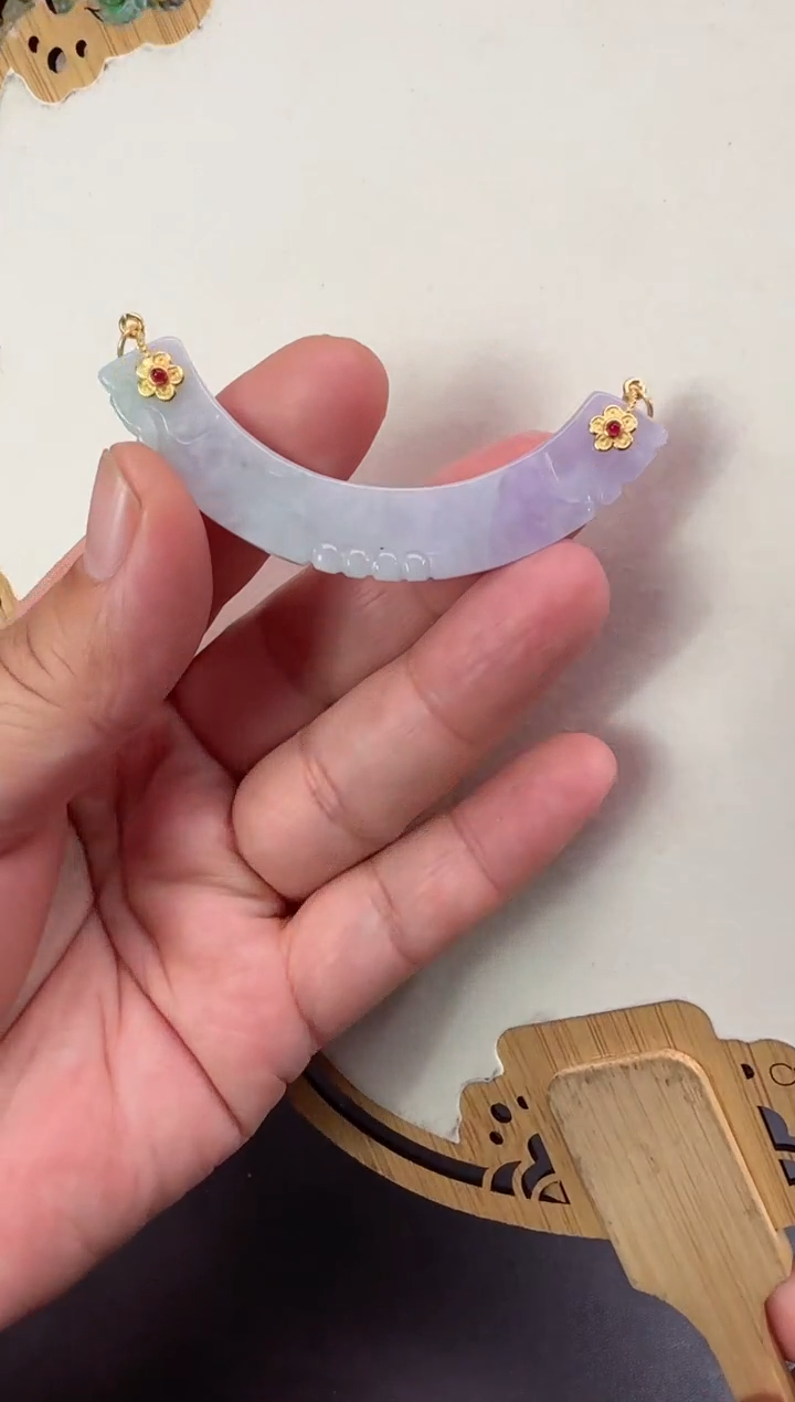 【闪购商品】翡翠颈饰未镶嵌牌子