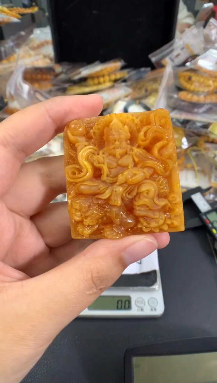 蜜蜡未镶嵌珠宝奇石1