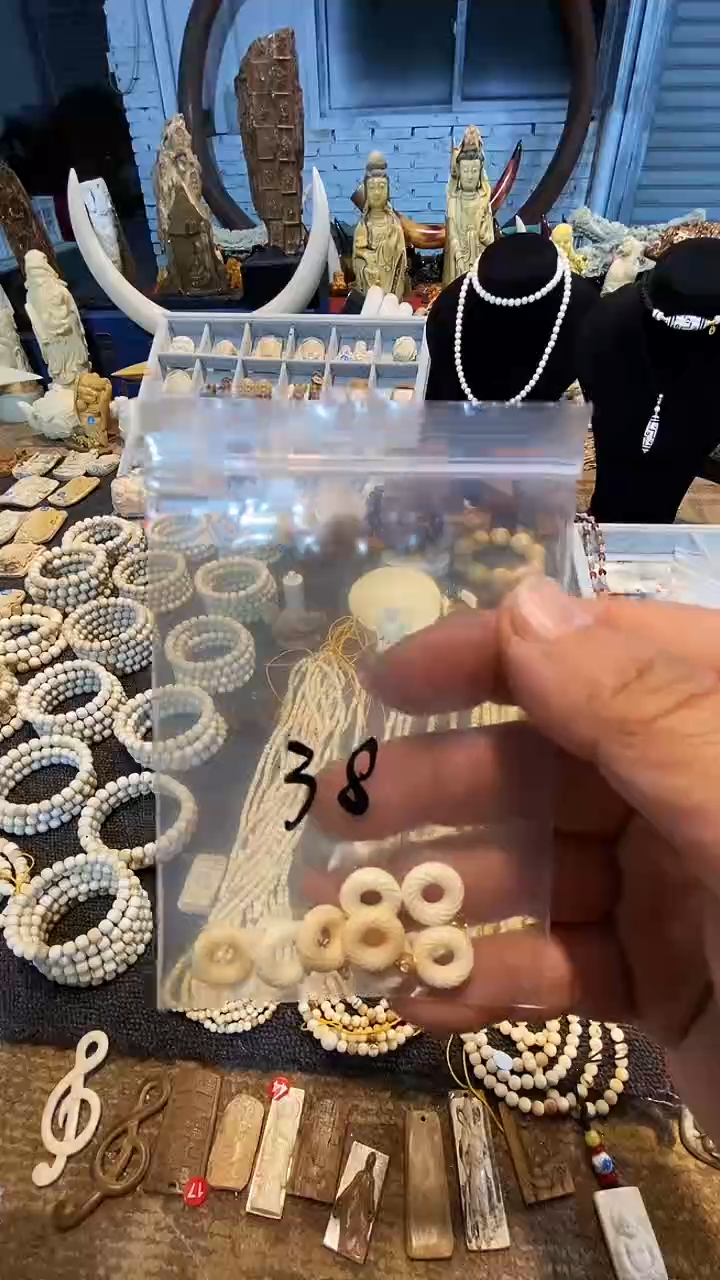 泥塑小把玩件摆件