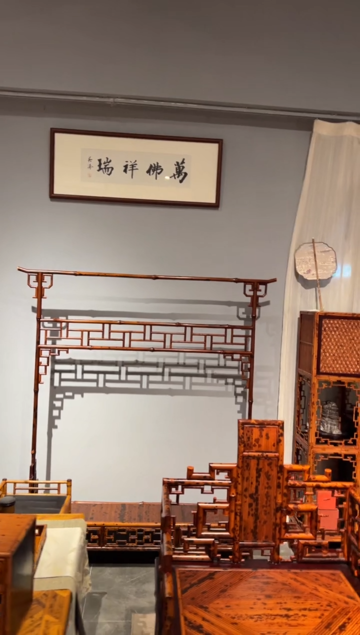 【闪购商品】扇子湘妃竹衣架红湘妃