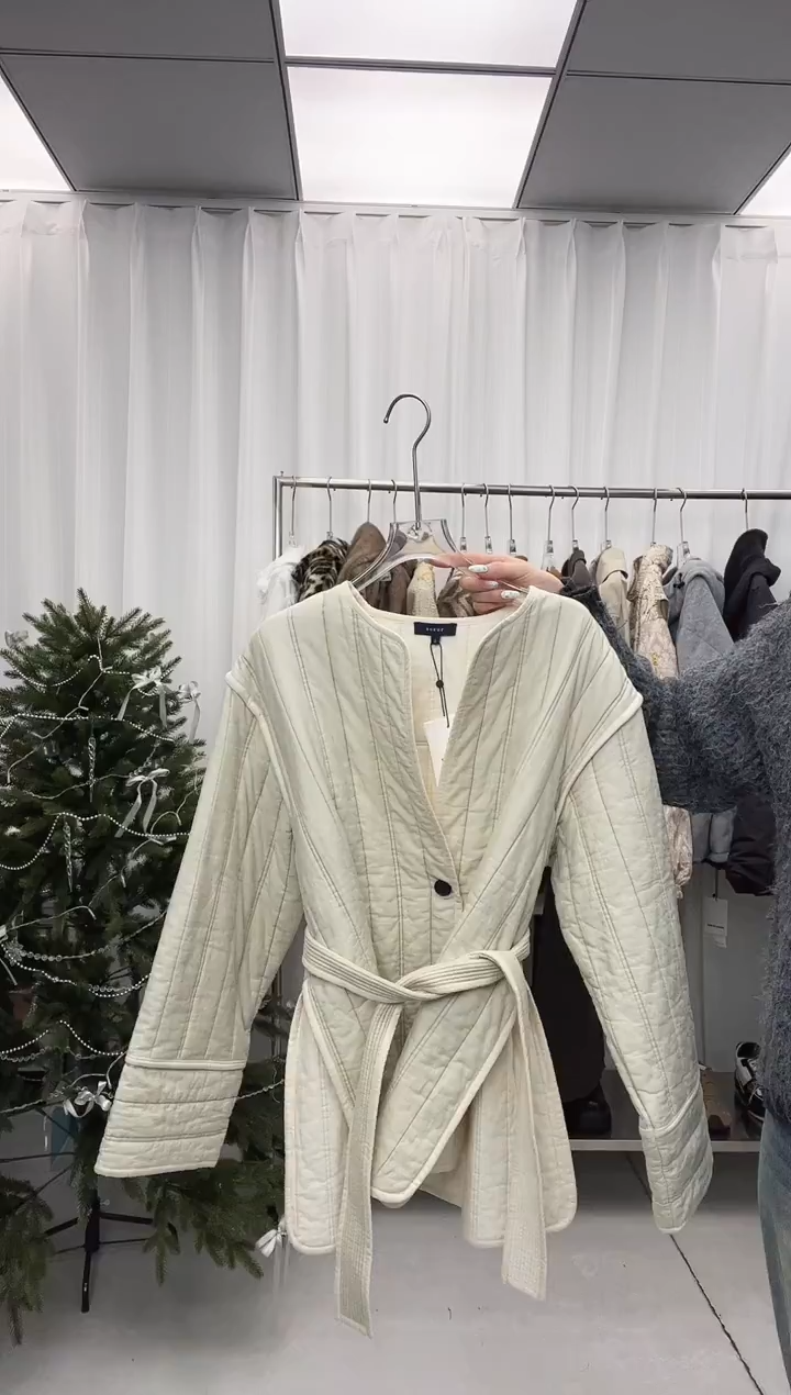  编号019  薄夹棉外套   待开价