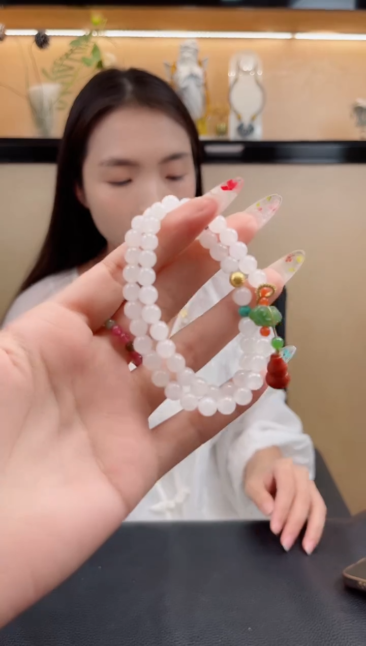 未镶嵌手链和田玉双圈手链默认微瑕，介意勿拍！