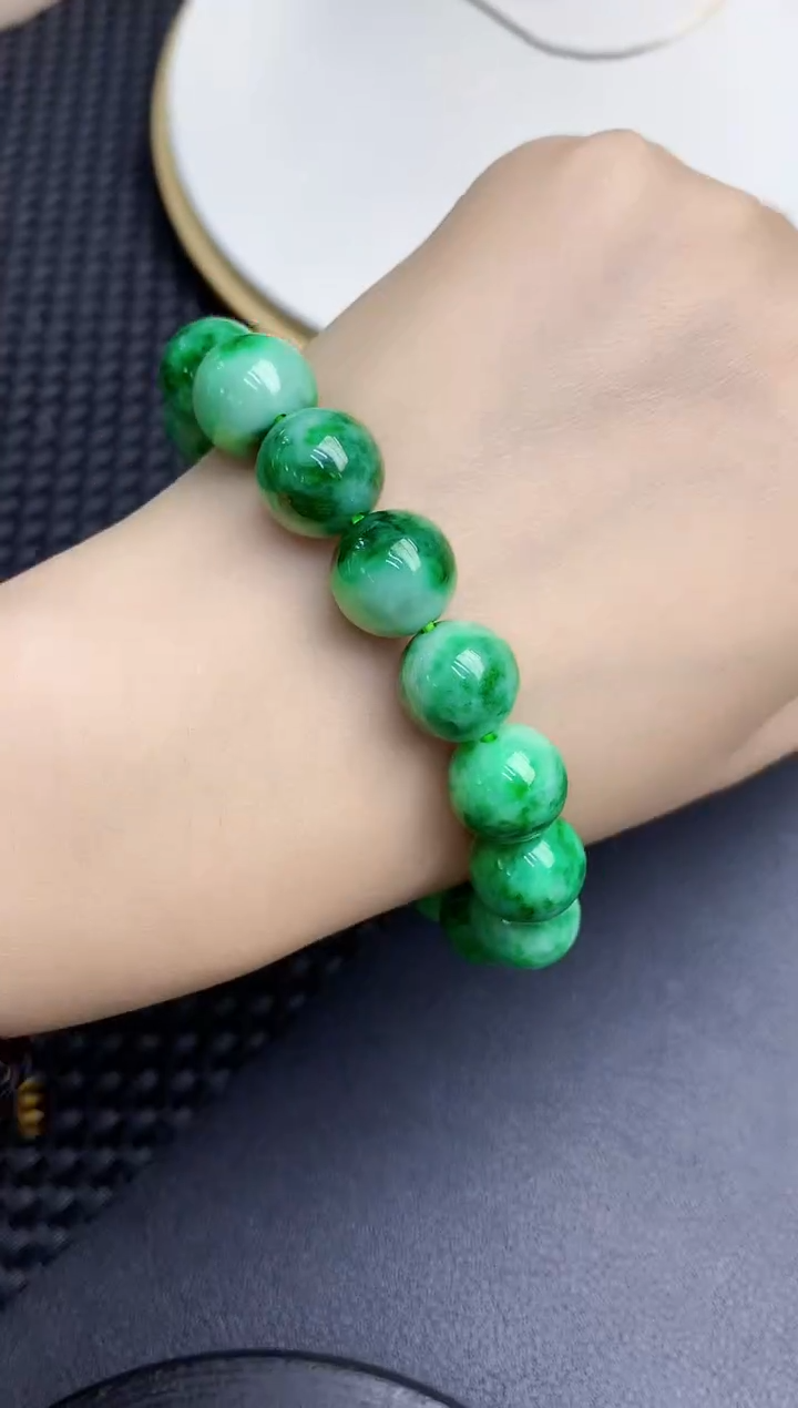 翡翠未镶嵌颈饰0000000000