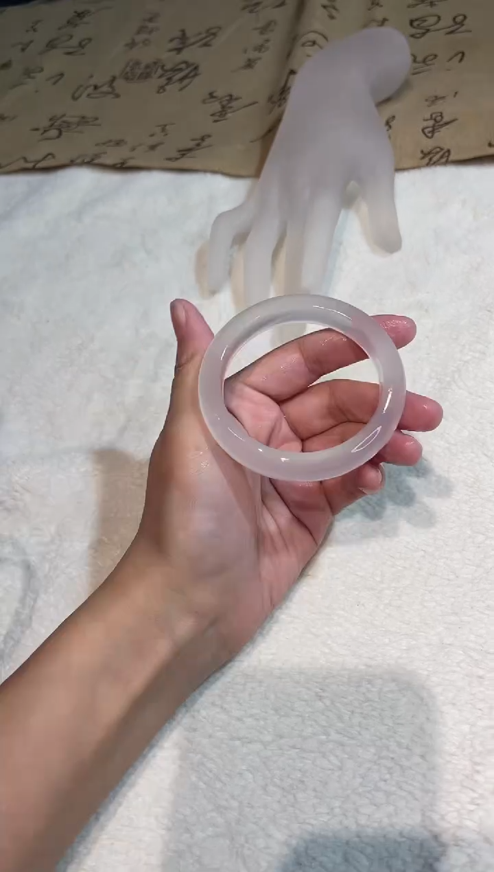 手镯玛瑙/玉髓未镶嵌52.7鉴赏期48小时