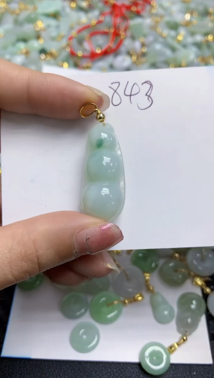 【闪购商品】翡翠颈饰合金天然翡翠A货