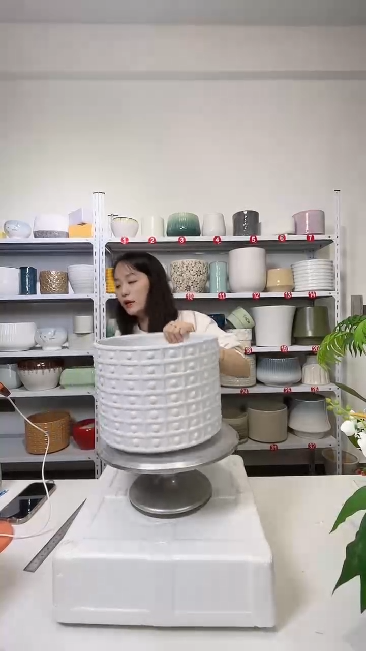 【闪购商品】陶瓷罗马圆珠白大号27*26*21（椭圆口）