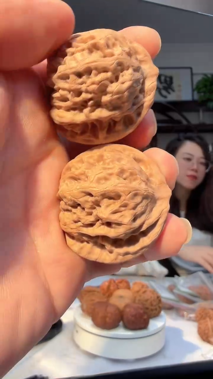 大叶紫檀（黑酸枝木类）015 佛肚 40-44