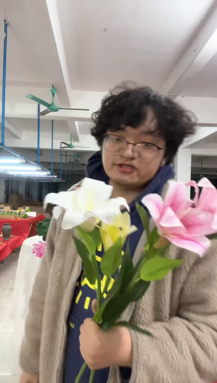 【闪购商品】 仿真绿植百合花2束