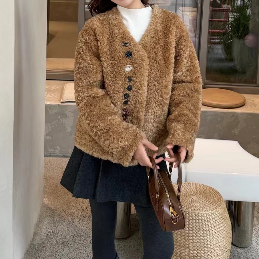 L S 皮毛一体短外套 厚款轻奢女显瘦网红常规秋冬气质短外套25532