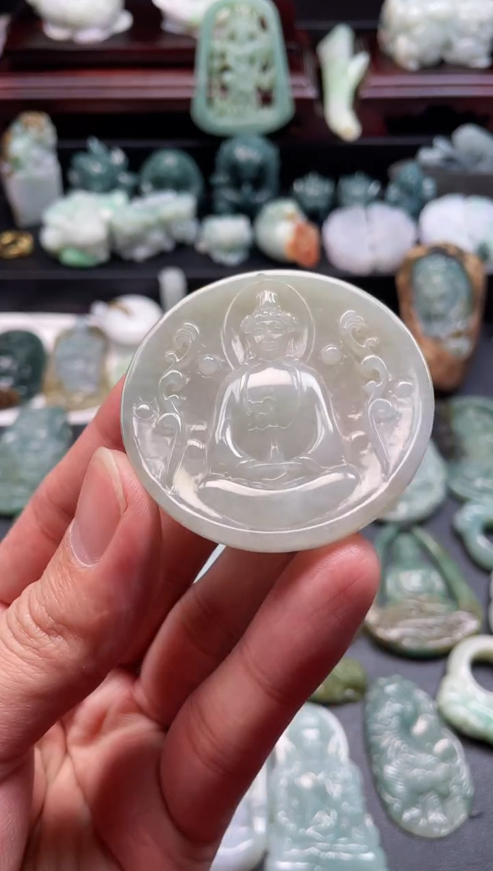 颈饰未镶嵌翡翠7  天然翡翠a货  素衣观音