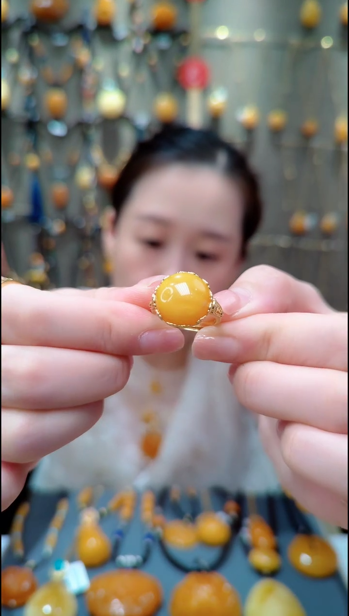 蜜蜡银S925镀金镶嵌珠宝奇石﹣D911蜜蜡戒指