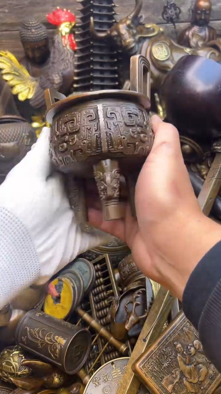 精美铜器，点击下单