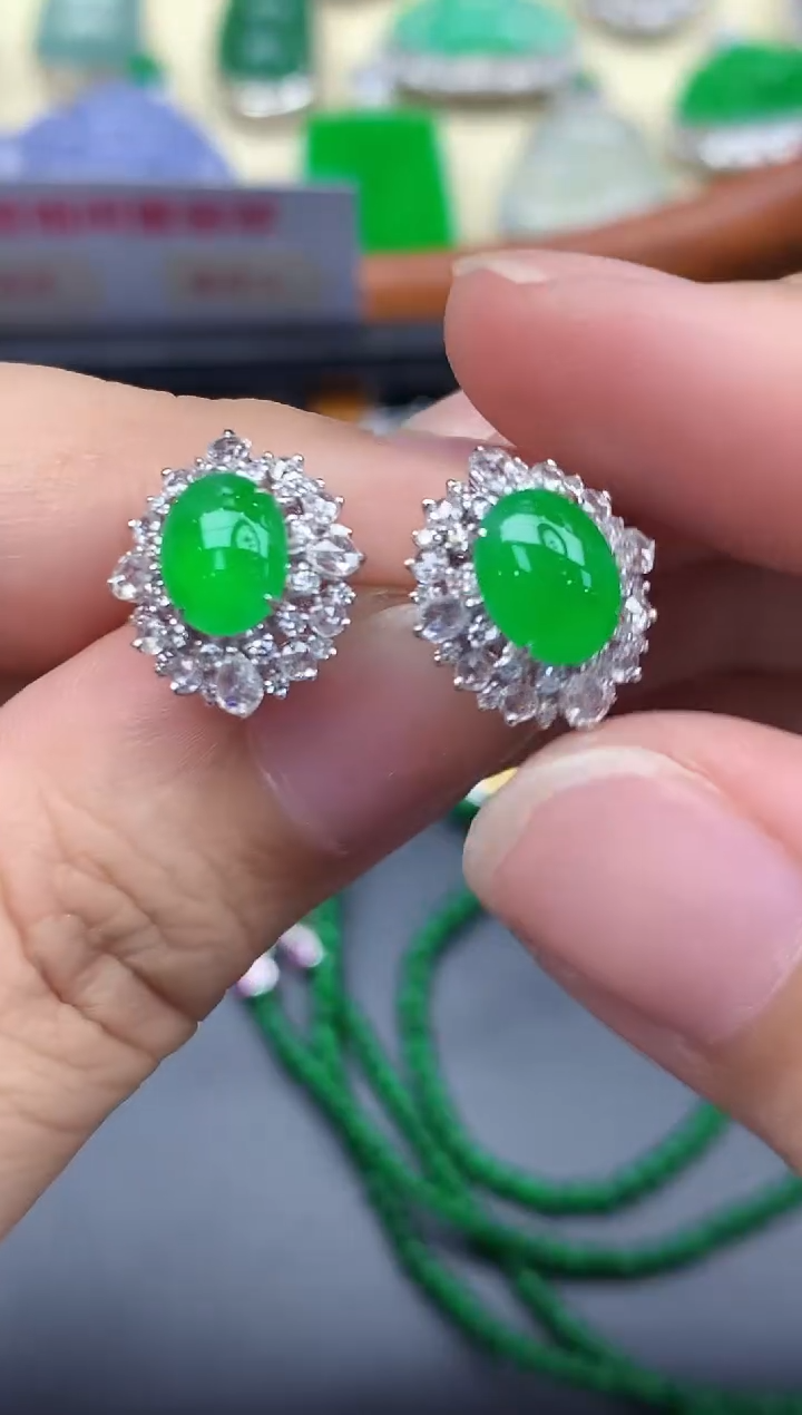 18K金镶嵌翡翠耳饰552-中国好珍宝