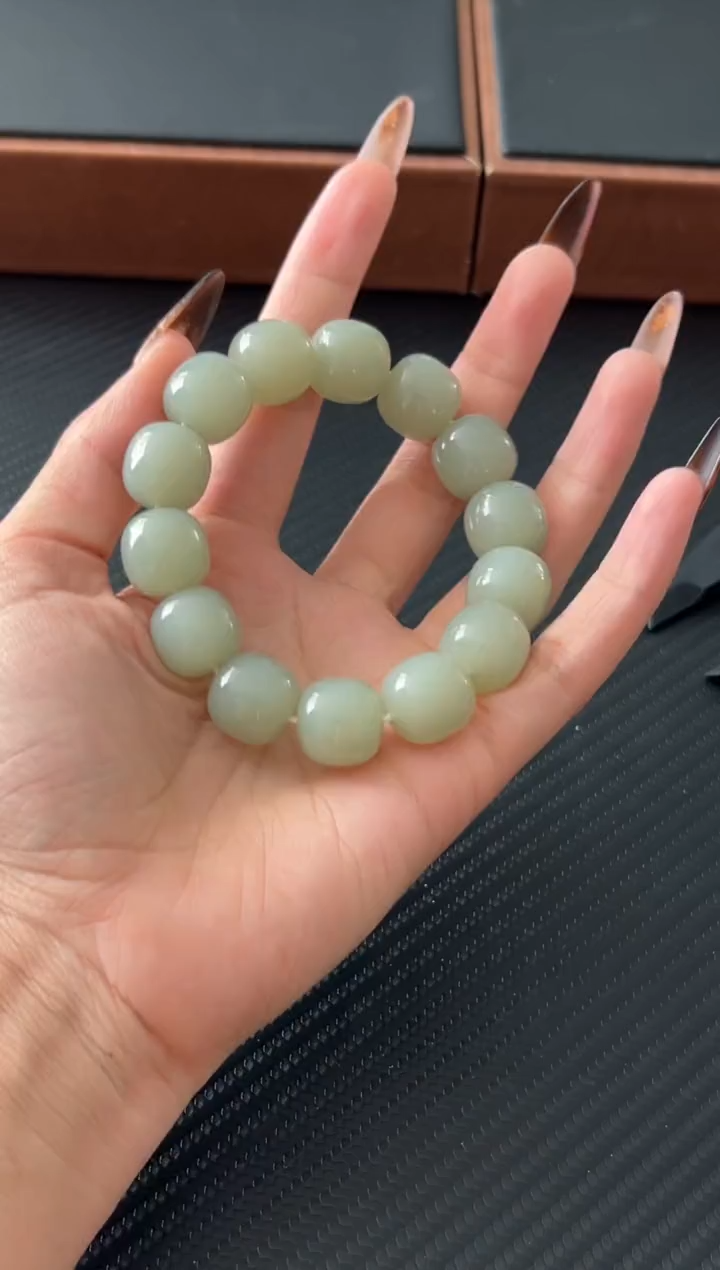 未镶嵌手串和田玉且末微色差近矿卡15