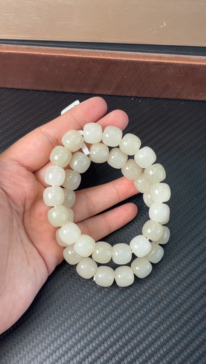 未镶嵌手串和田玉黑山微色差卡11*12多样性发货拍一发一Mm