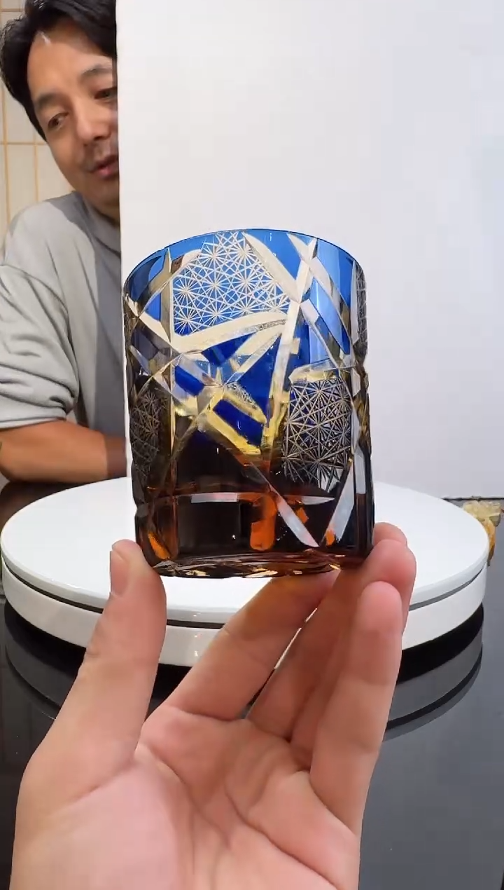 摆件蓝色闪电威士忌杯