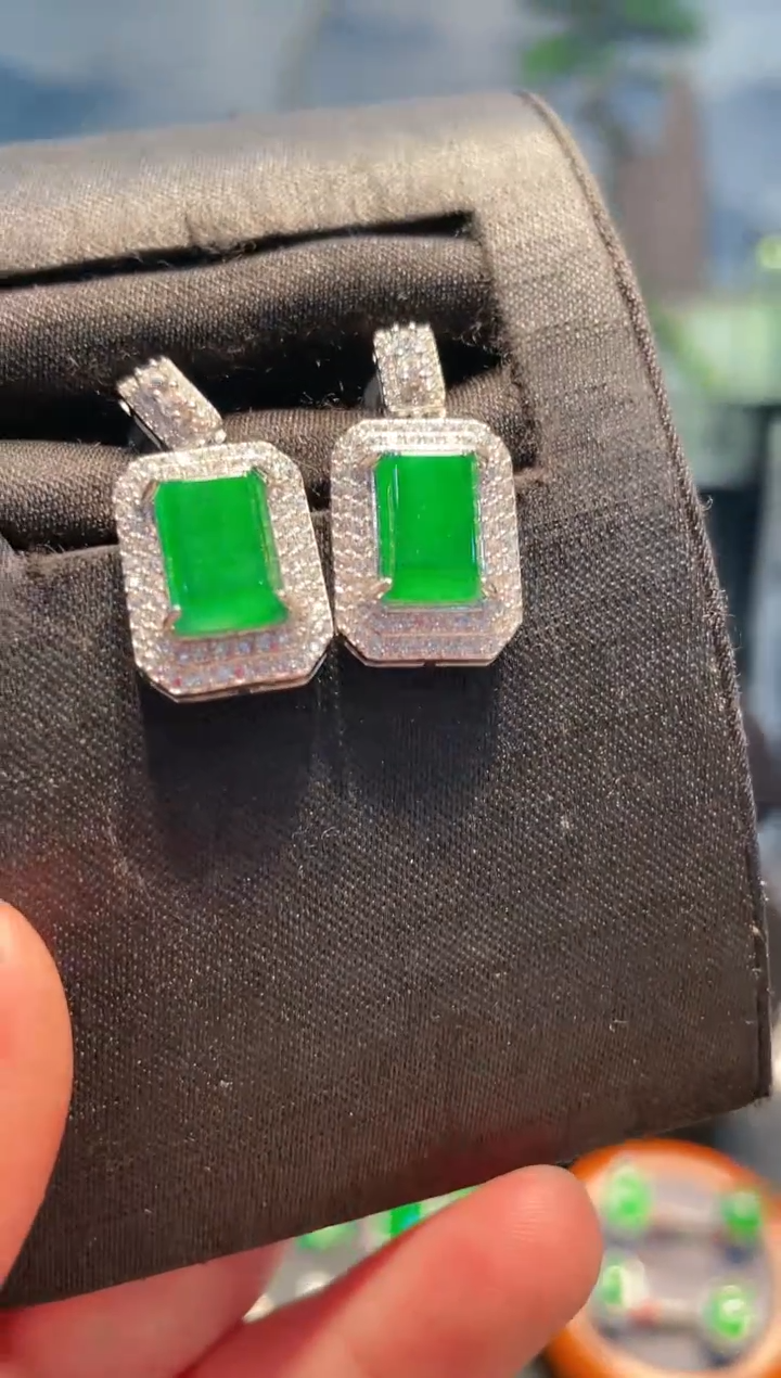 【闪购商品】翡翠耳饰银S925镶嵌A6天然A货翡翠
