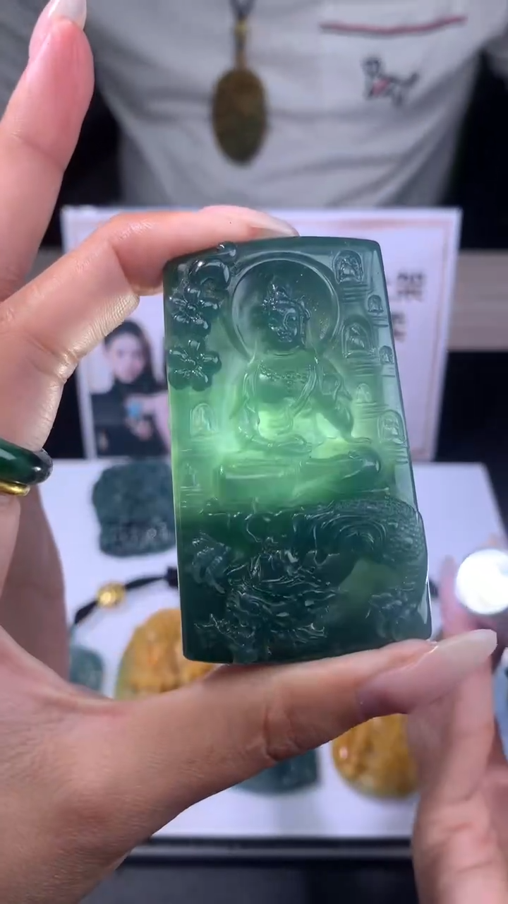 【闪购商品】定制翡翠未镶嵌不退不换CMH1件-A