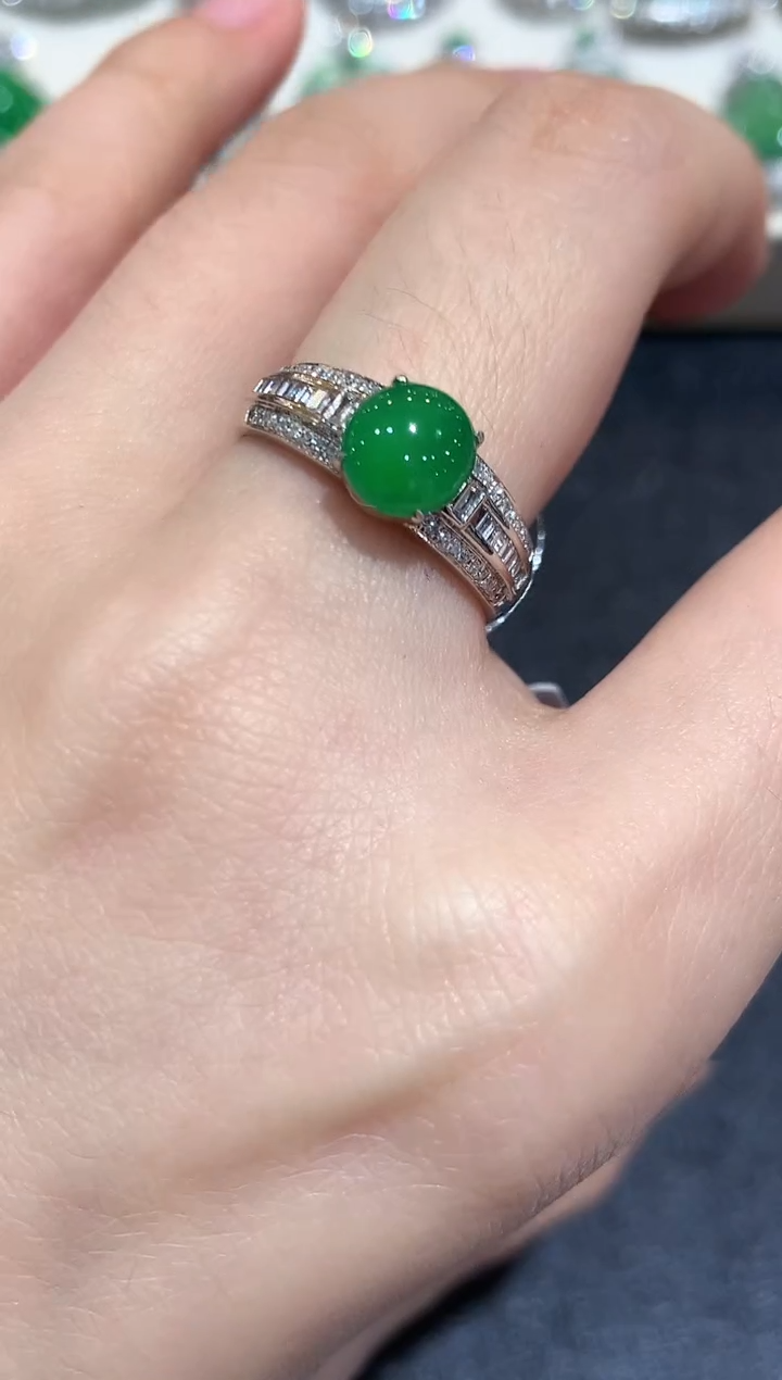 【闪购商品】翡翠戒指18K金镶嵌C60     