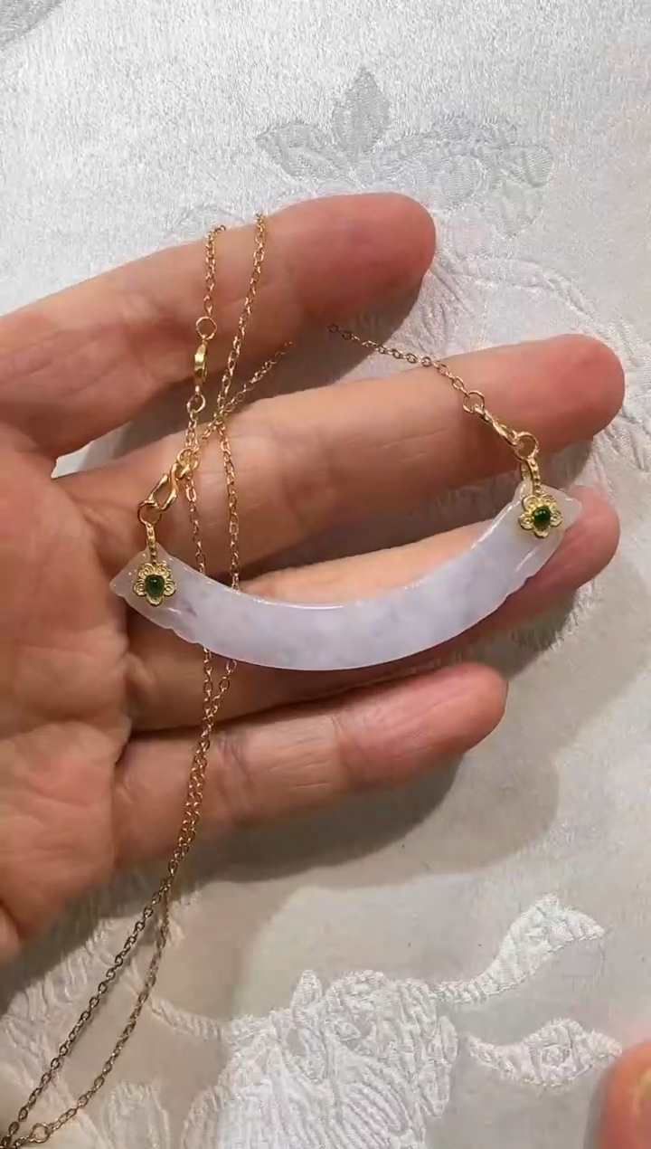 翡翠未镶嵌颈饰国风