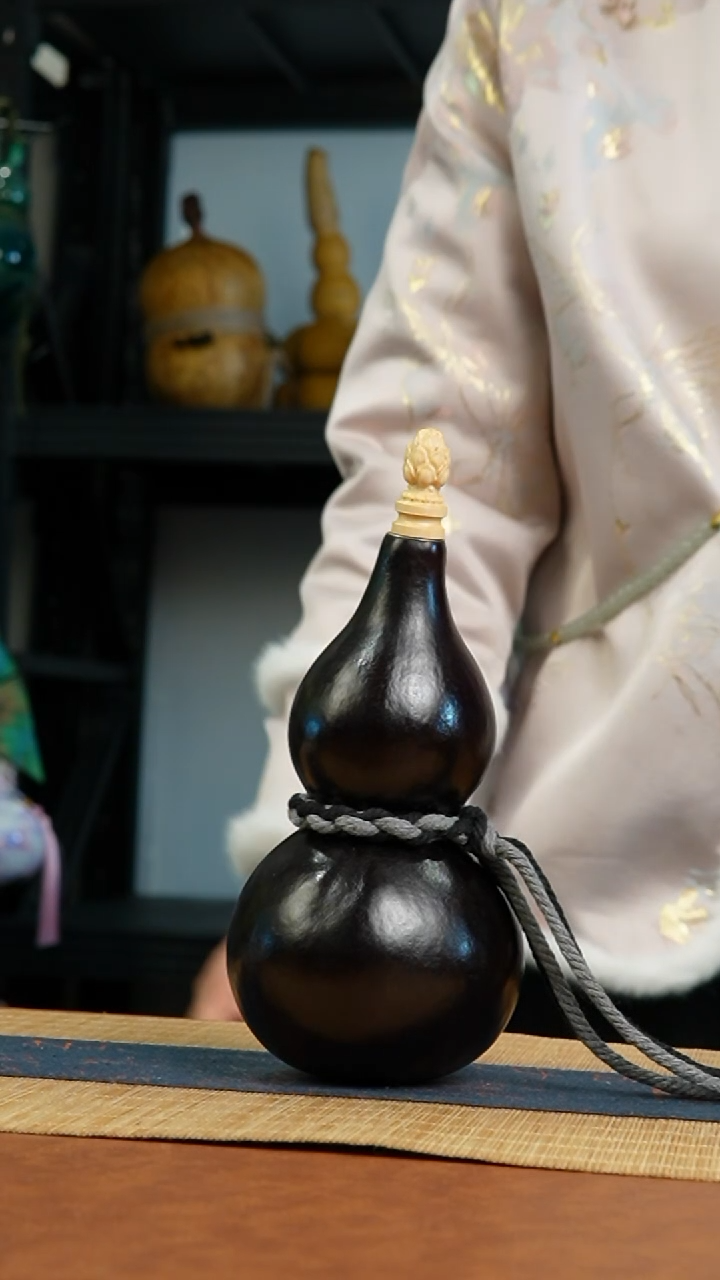 613号 天然热水酒葫芦 一物一拍（有瑕介意勿拍）