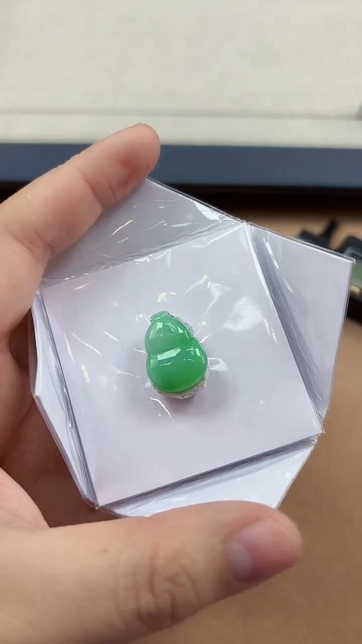 【闪购商品】翡翠颈饰未镶嵌葫芦
